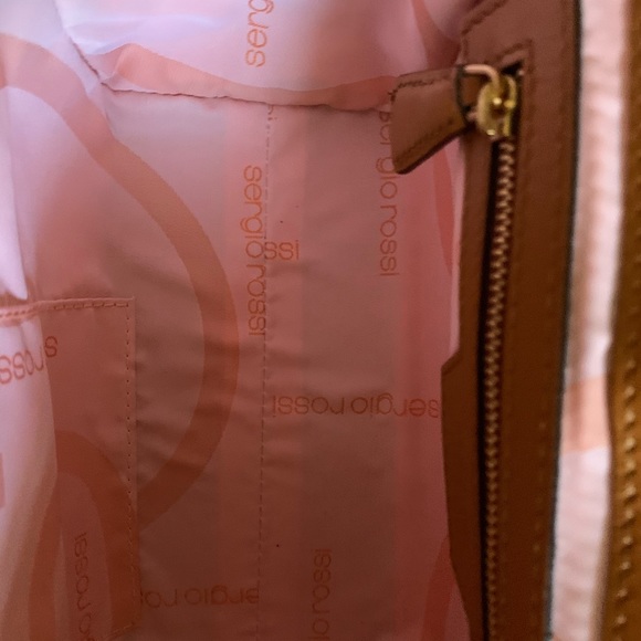 Classic Sergio Rossi heel with matching purse. - Picture 7 of 9